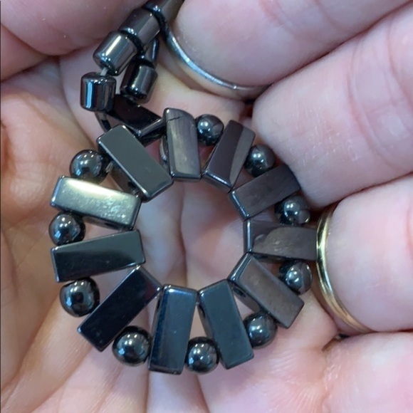 💐5/25 Hematite ball circle pendant barrel clasp - Picture 3 of 5